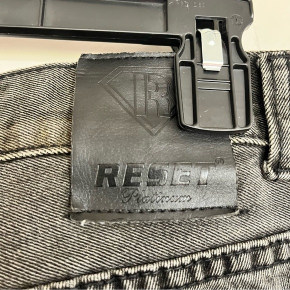 Men’s Reset Platinum Denim Black‎ Bleach Detail Moto Jeans Size 36 X 30 - Picture 4 of 7